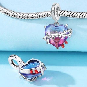 Ce pendentif en forme de cœur, en cuivre blanc plaqué argent, symbolise l'amour éternel. Convient aux hommes et aux femmes - Product Image 6