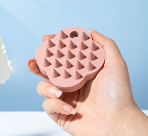 Brosse de massage du cuir chevelu en silicone One Piece pour le lavage des cheveux, relaxation de <span class=keywords><strong>la</strong></span> tête, utilisation humide ou sèche pour cheveux épais, fins ou bouclés - Product Image 2