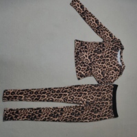 Set 2 potong Jaket dan Celana Pendek Motif Leopard Logo Kustom Trendi 2026, Bahan Spandex Nylon, Pakaian Santai/Gym Musim Panas untuk Wanita, OEM