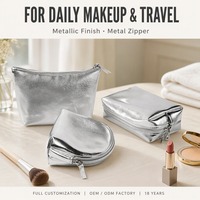 Sac de maquillage OEM ODM en gros, 3 formes, en cuir PU argenté, pochette cosmétique, logo personnalisé, étui de maquillage, organiseur de voyage pour articles de toilette