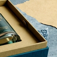 Boîte à parfum rigide de luxe personnalisée, style livre vert magnétique, pour une seule bouteille, présentation élégante