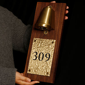 Plaque de porte vintage en noyer robuste de style rétro luxueux, signalétique commerciale personnalisée en laiton, panneau <span class=keywords><strong>publicitaire</strong></span> - Product Image 5