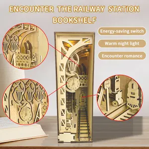 3D木制DIY微型房屋书挡遭遇火车站组装玩具书架插入装饰手工拼图模型