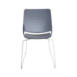 Chaises de salle à manger modernes en plastique de haute qualité avec accoudoirs pour la maison, le bureau et l'appartement - Product Image 1