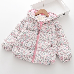 Chaqueta Acolchada <span class=keywords><strong>de</strong></span> Algodón <span class=keywords><strong>para</strong></span> <span class=keywords><strong>Niñas</strong></span>, <span class=keywords><strong>Invierno</strong></span> 2025, Nueva, Estampado Floral Completo, con Capucha y Forro <span class=keywords><strong>de</strong></span> Terciopelo, Modelo 0828-02, Teñido en Prenda - Product Image 3
