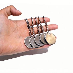 Venta al por mayor personalizado lindo dibujos animados Anime KeychainKey Chains recuerdo Metal coche llavero lindo personalizado viento Retro Metal estilo clave - Product Image 2