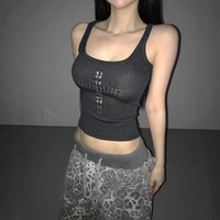Débardeur tricoté tendance style Y2K punk gothique avec logo pailleté sur le devant, coupe ajustée sexy, court, en polyester