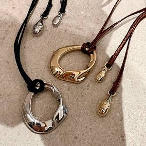 Collar con Colgante Geométrico de Acero Inoxidable, Cadena de Cuerda Negra, Collar Largo para Mujer, Joyería Minimalista de Moda - Product Image 4