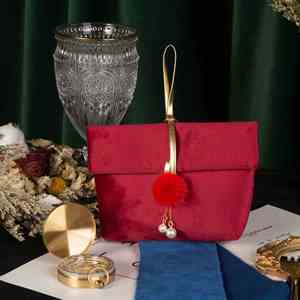 Sacs cadeaux élégants en velours portables pour mariages et Noël, pour emballer des bonbons, du chocolat et des bijoux - Product Image 2