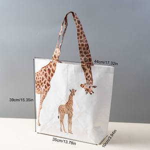 Borsa in Tessuto PP Stampata con Cartone Animato di Giraffa Personalizzata |   Borsa tote grande capacità, rivestita e rinforzata, per <span class=keywords><strong>shopping</strong></span>, esposizioni, pubblicità e regali - Product Image 3