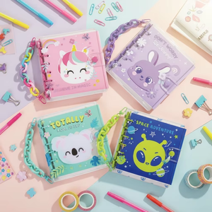 Carnet à chaîne en PVC avec motifs d'animaux mignons : Licorne, Lapin, Koala, et designs d'êtres étrangers pour l'école - Product Image 1