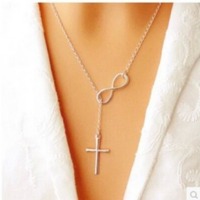 Collier croix à 8 mots, collier des reliques de la mort, collier œil soleil lune, N606