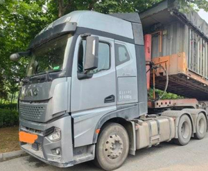 Camión Tractor JAC Transworld Q7 6x4 de Segunda Mano, Clase 560, Motor Cummins Euro 6, Camión Remolque de Servicio Pesado en Venta <span class=keywords><strong>2023</strong></span> - Product Image 3