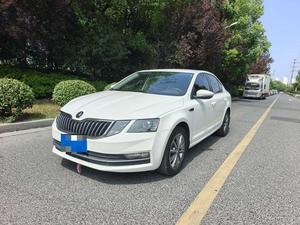 <span class=keywords><strong>Skoda</strong></span> Octavia Sedan 2021 Usata, Guida a Sinistra, Cambio Automatico, Cerchi R20, Prodotta in Cina - Product Image 1