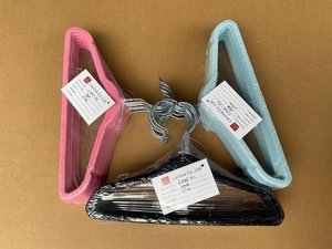 Percha de Terciopelo de Alta Calidad con Muescas Antideslizantes para Ropa de Bebés y Niños, Diseño Lavinia, Organizador de Ropa - Product Image 6