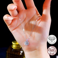 Magnifique collier en moissanite ronde de 1 carat, couleur D, pureté VVS1, taille brillant, passe le testeur de diamant, pendentif en argent sterling 925