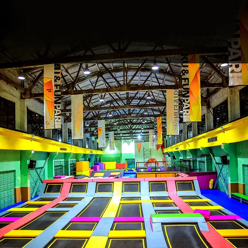 Kinderen Indoor Speeltoestellen Entertainment Parken Modieuze Commerciële Grote Indoor Trampoline Park Voor Kinderen