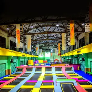 Kinderen Indoor Speeltoestellen Entertainment Parken Modieuze Commerciële Grote Indoor Trampoline Park Voor Kinderen