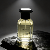Flacon de parfum vide en verre carré de 50 ml, design luxueux et nouveau, fond épais, avec bouchon en bois lisse