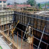 Système de coffrage modulaire en acier réutilisable pour la construction de bâtiments en béton avec structure en acier haute résistance