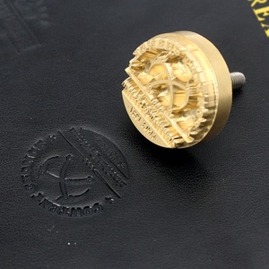 Venta Directa del Fabricante: Sello de Cera con Cabeza de Latón y Mango de Madera de Palisandro, Patrones y Formas Personalizadas - Product Image 3