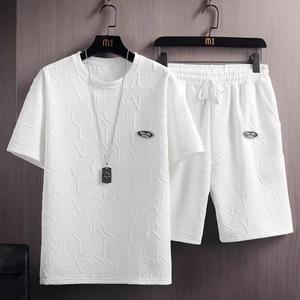 Completo T-shirt e Pantaloncini 2 Pezzi, <span class=keywords><strong>Tuta</strong></span> <span class=keywords><strong>Bianca</strong></span> da <span class=keywords><strong>Uomo</strong></span> con Lettere 3D, Streetwear Vintage, Motivo Creativo, Set Corto da <span class=keywords><strong>Uomo</strong></span> - Product Image 1