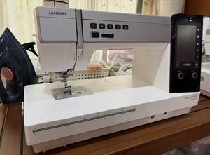Máquina de Coser Profesional Horizon Memory Craft 9480QC para Acolchado Avanzado y Confección de Prendas con Rendimiento Confiable - Product Image 3