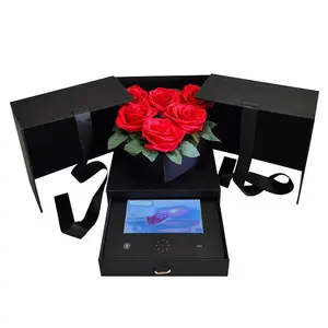 2023 Hot sele Paper packaging box wedding flower heart gift light control display 7 inch video hd screen gift box lcd