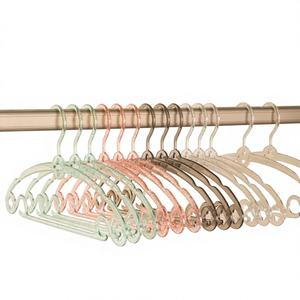 Percha de Lujo Ligero Transparente Antideslizante con Forma de Hombro, Antiesponjamiento, Engrosada y Ancha, Diseño Sin Rastro <span class=keywords><strong>para</strong></span> el Hogar - Product Image 1