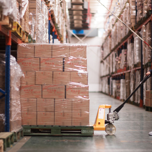 3000Kg Capaciteit Nylon Wielen Vrachtwagenbreedte 550Mm Lengte 1150Mm Handmatige Hydraulische Push <span class=keywords><strong>Pallet</strong></span> Truck Jack <span class=keywords><strong>Trolley</strong></span> - Product Image 6