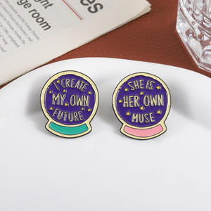 Épinglette personnalisée « She Is Her Own Muse » inspirante pour fille, phrases anglaises, épinglettes en émail motivantes, broches, badges, épinglette positive - Product Image 4