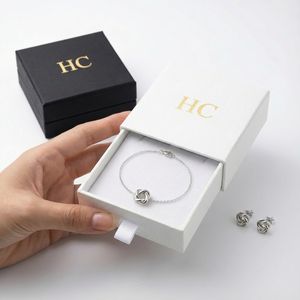 Caja de joyería de marca de lujo con cajón rígido, caja de regalo para joyas con asa de cinta, inserto de gamuza, estampado en caliente, logotipo personalizado, venta al por mayor - Product Image 3