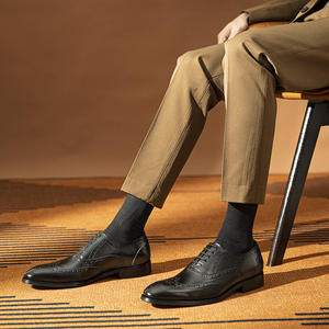 Fourniture directe d'usine de chaussures en cuir de marque personnalisées faites à la main pour hommes, chaussures de loisirs et d'affaires en cuir véritable pour hommes - Product Image 2