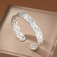 Bracelet en acier inoxydable motif martelé pour femme, tendance, étanche, accessoires en gros, bijoux fantaisie, cadeau