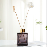 Bouteille diffuseur en verre gaufré vide de 100 ml (3 oz) gris, blanc, rose, violet, jaune, transparent, rouge, bleu avec bâtonnets diffuseurs – Vente en gros