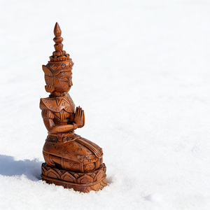 Statua di Buddha in Resina in Stile Tradizionale Thailandese, <span class=keywords><strong>Figura</strong></span> Decorativa in Preghiera Accovacciata - Product Image 2