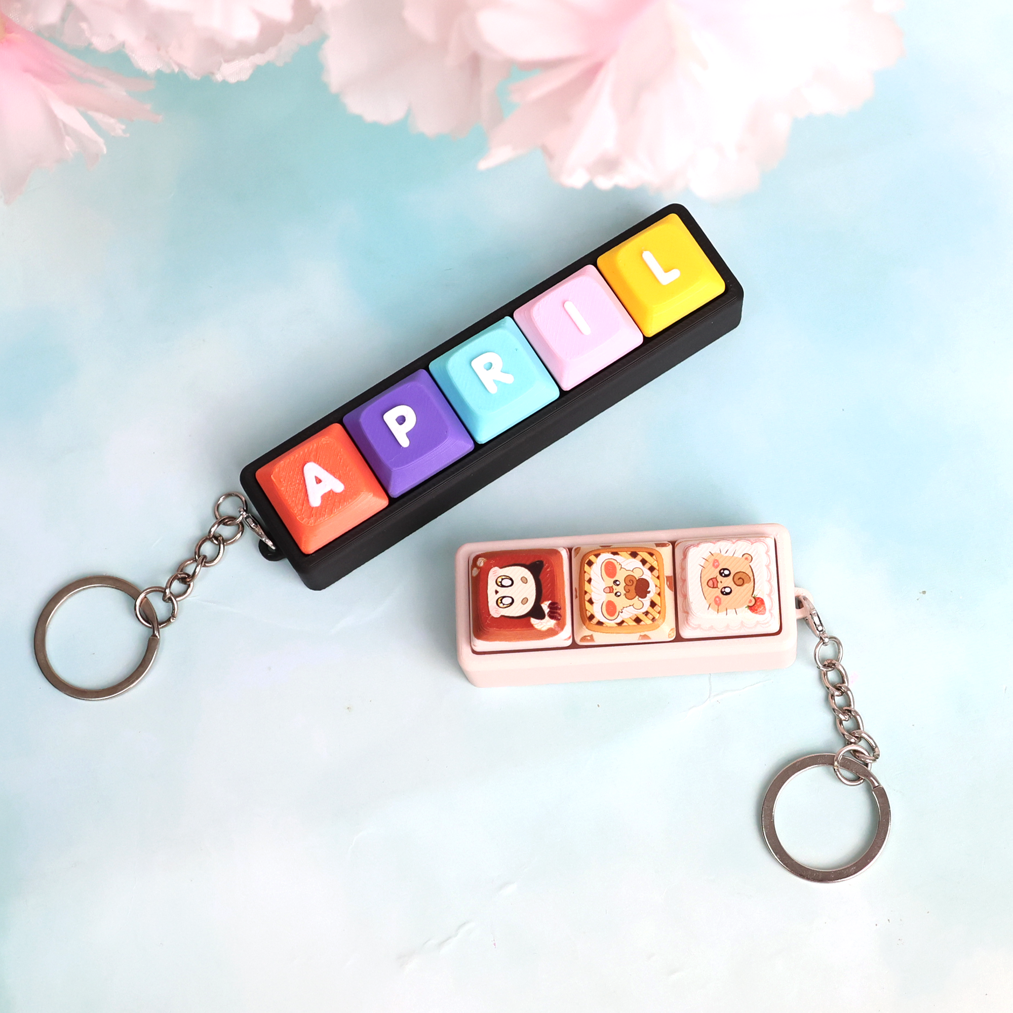 Alibaba.com上の高品質なキーボードキーホルダーメーカーとキーボード