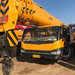 Grue de camion d'occasion QY70KC 70 tonnes avec moteur et boîte de vitesses, flèche télescopique, système hydraulique fiable, offre compétitive directe usine - Product Image 5