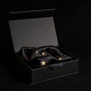 Caja Magnética de Lujo Personalizada, Decorada Estilo Libro, con Laminado Mate y Estampado en Dorado para Joyería y Empaque de Boutique - Product Image 4