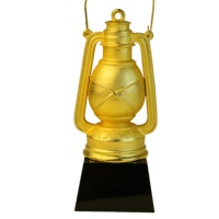 Trophée de récompense en forme de lampe à kérosène chinois antique fait à la main en aluminium plaqué or artisanat pour les collectionneurs Souvenir Achievement