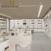 Meuble de magasin de cosmétiques moderne, unité d'affichage de maquillage personnalisée avec éclairage LED