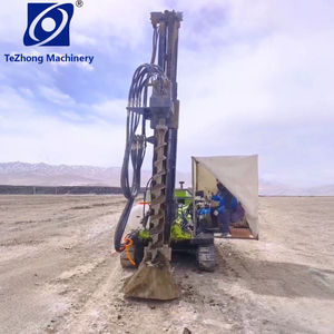 Pileuse solaire robuste sur chenilles, machine de piquage hydraulique pour sols denses et terrains rocheux en projets solaires - Product Image 3