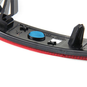 Feu arrière gauche et droit pour Audi A3 17-19, pare-chocs arrière, rouge PCPMMA, références 8V5945105C et 8V5945106C - Product Image 2