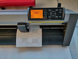 <span class=keywords><strong>Plotter</strong></span> <span class=keywords><strong>de</strong></span> <span class=keywords><strong>Corte</strong></span> Graphtec CE5000-60 <span class=keywords><strong>de</strong></span> 24 Pulgadas, 95% Nuevo, 040919051603, Cortador <span class=keywords><strong>de</strong></span> <span class=keywords><strong>Vinilo</strong></span> Graphtec CE5000-60, <span class=keywords><strong>Plotter</strong></span> <span class=keywords><strong>de</strong></span> <span class=keywords><strong>Corte</strong></span> Graphtec Ce5000 - Product Image 2