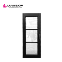 Fenêtres en bois et aluminium composite de conception moderne de la série Elevate, système allemand, persiennes en alliage d'aluminium horizontales pour appartements