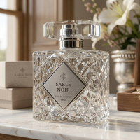 Étiquettes de bouteilles de parfum multi-formes écologiques OEM, plaque gravée personnalisée pour l'emballage de parfums en provenance de Chine