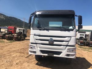 China Marca Howo <span class=keywords><strong>Trailer</strong></span> Head Truck T 6x4 371HP Diesel Tractor Truck - Product Image 3