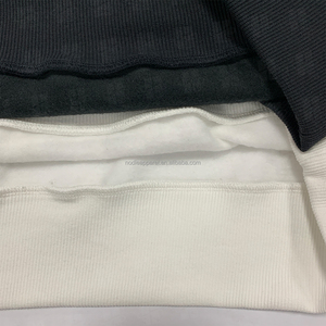 เสื้อฮู้ดครอปผู้หญิงแบบซิป 1/4  ผ้าฝ้ายฟลีซเทอร์รี่  ออกแบบใหม่ โลโก้แบรนด์ตามสั่ง - Product Image 4
