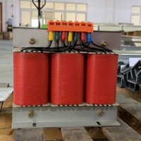 Transformador de Instrumentos Trifásico SG-350kVA de Alta Potencia y Eficiencia Energética, Uso Industrial, Bobinado de Cobre/Aluminio