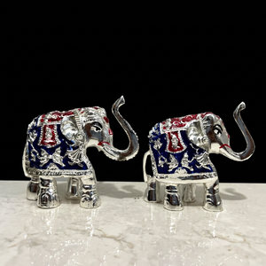 Paire d'éléphants décoratifs Art Déco faits à la main en métal bleu et argenté |   Ensemble de figurines décoratives pour la décoration de la maison - Product Image 1